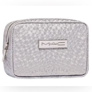 $11❤️‍🔥 MAC Silver Embossed Makeup Cosmetics Bag👛 NEW